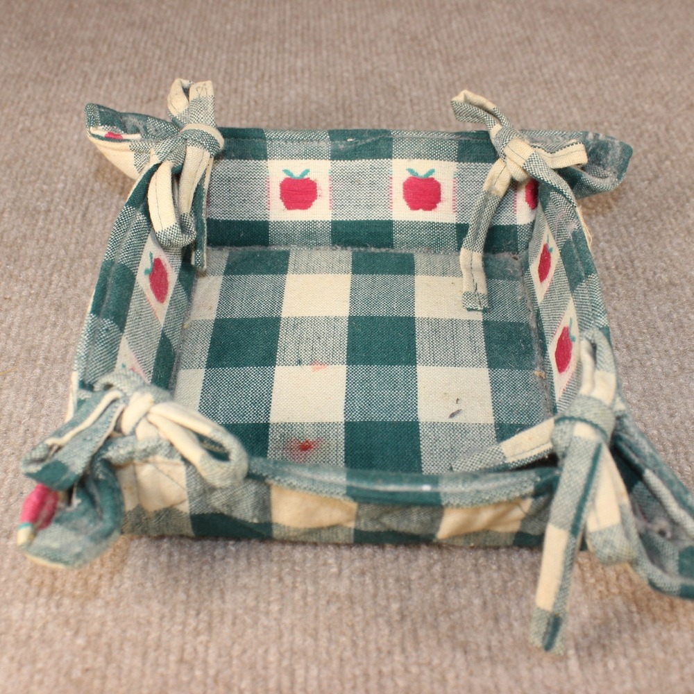 Vintage Green Gingham Quilted Fabric Bread Basket with Apple Motif and Ties‎